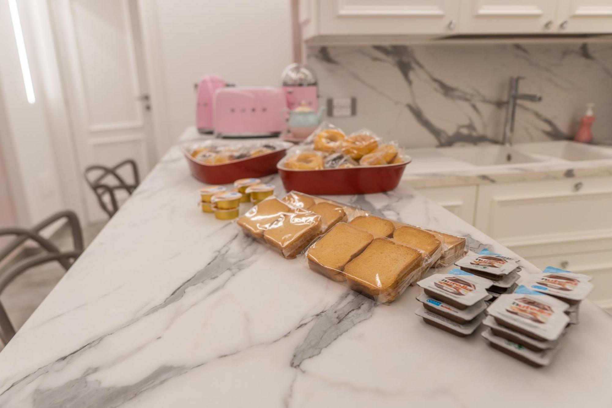 Suite D'Elite Chiaia Naples Exterior photo